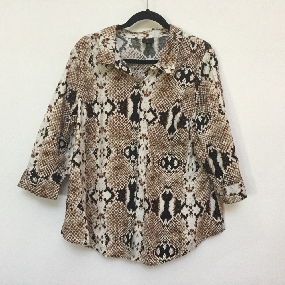 Worthington Women Snake Reptile Print Tan, Black Button Down Blouse Size 2X